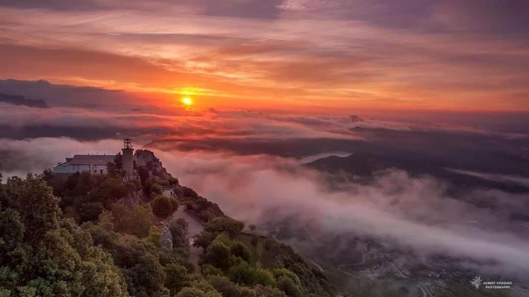 Apartmán Atico Loli Berga Exteriér fotografie
